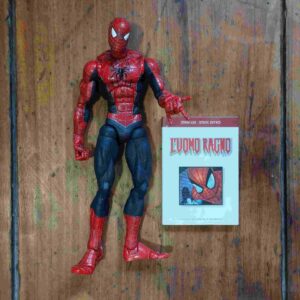 Modellino (Tobey Maguire) + fumetto Spiderman